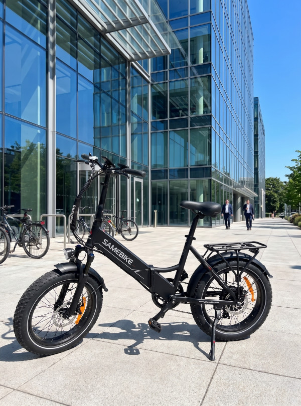 <b>SAMEBIKE</b> • Электрический велосипед складной LOTDM20 750W 13Ah электро фетбайк городской Черный